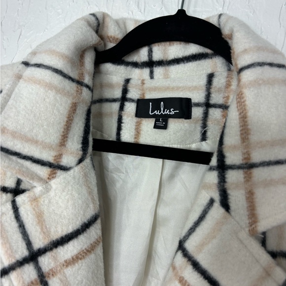 Lulu’s Warm Front Ivory Plaid trench Coat Size Large - Picture 4 of 8